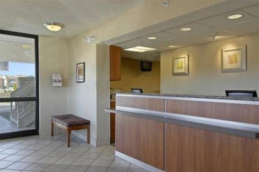 фото отеля Red Roof Inn Chicago Downers Grove