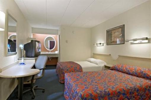 фото отеля Red Roof Inn Chicago Downers Grove
