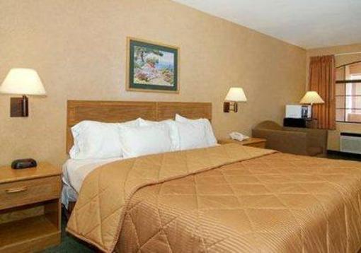 фото отеля Comfort Inn Marina
