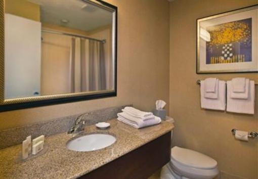 фото отеля Courtyard by Marriott Tinton Falls