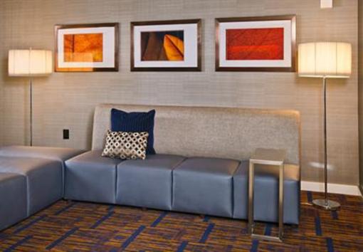 фото отеля Courtyard by Marriott Tinton Falls