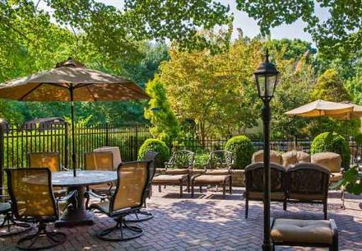 фото отеля Courtyard by Marriott Tinton Falls