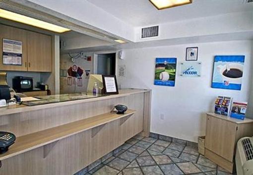 фото отеля Motel 6 Palm Springs North