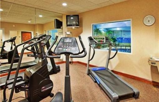 фото отеля Holiday Inn Express Hotel & Suites Farmington