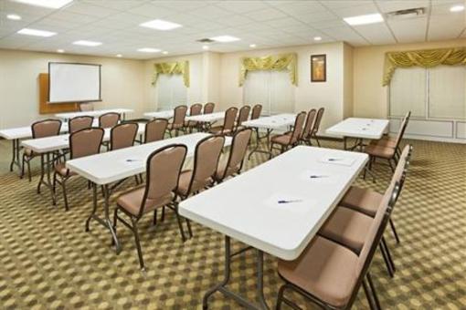 фото отеля Holiday Inn Express Hotel & Suites London