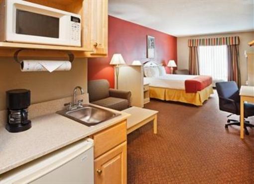 фото отеля Holiday Inn Express Hotel & Suites London