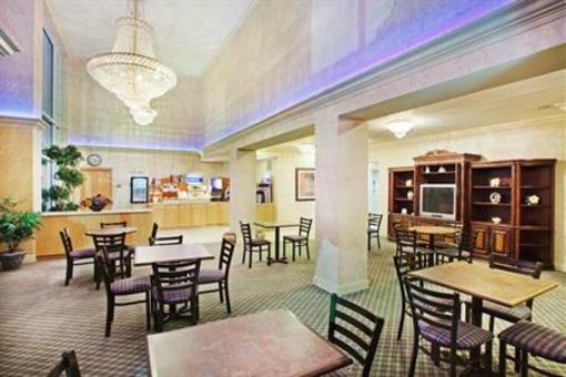 фото отеля Holiday Inn Express Hotel & Suites London