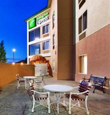 фото отеля Holiday Inn Express Kings Mountain