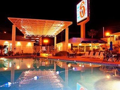 фото отеля Motel 6 Las Vegas - Tropicana