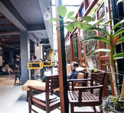 фото отеля Deejai Backpackers