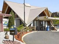Rodeway Inn & Suites Colorado Springs