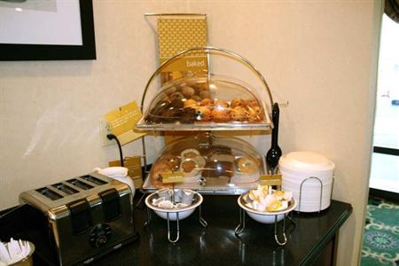 фото отеля Hampton Inn Richmond Mechanicsville