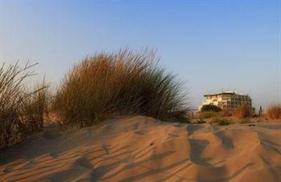 фото отеля Hotel les Bains de Camargue