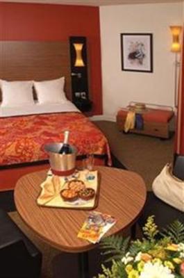фото отеля Hotel les Bains de Camargue