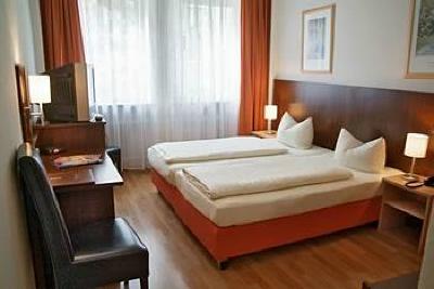 фото отеля Hotel Italia Munich