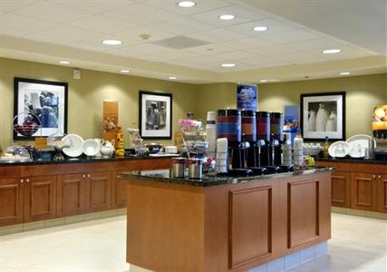 фото отеля Hampton Inn & Suites Seal Beach