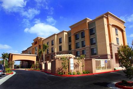 фото отеля Hampton Inn & Suites Seal Beach