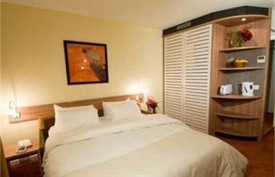фото отеля Suite Home Paris Pantin