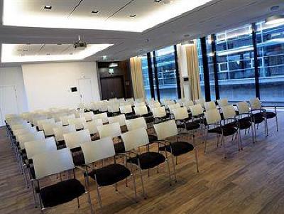 фото отеля Four Points by Sheraton Sihlcity Zurich