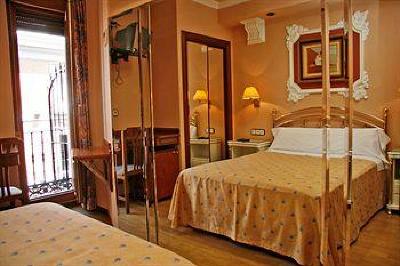 фото отеля Hostal Victoria III