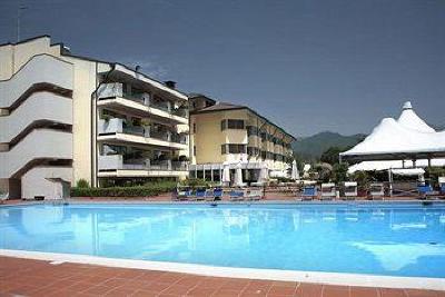 фото отеля Versilia Holidays Hotel Forte dei Marmi