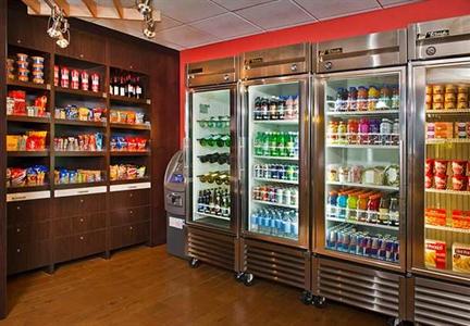 фото отеля Courtyard by Marriott Long Island MacArthur Airport