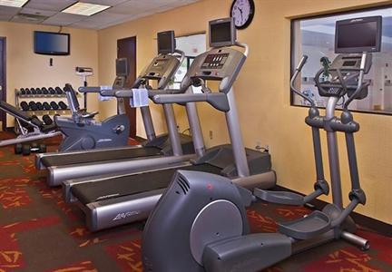 фото отеля Courtyard by Marriott Long Island MacArthur Airport