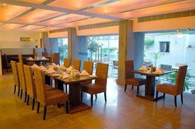 фото отеля Karan Hotel