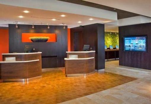 фото отеля Courtyard by Marriott Washington D.C. Foggy Bottom