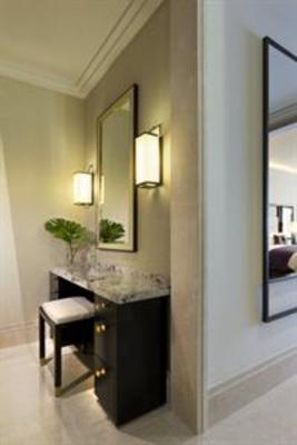 фото отеля The Langham Chicago