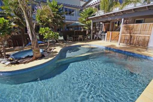 фото отеля Raumati Sands Resort