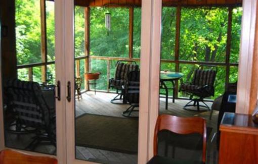 фото отеля The Cabin At Glenking Bed and Breakfast Minerva