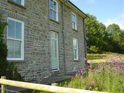 фото отеля Cwm Ban Fawr Country House Bed and Breakfast Carmarthen