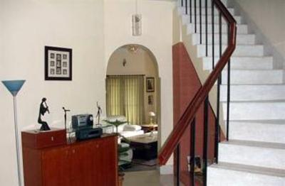 фото отеля Nimisha Self-catering Accommodation Mysore