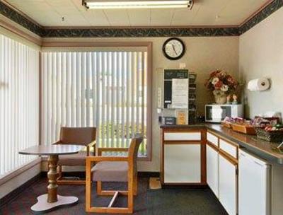 фото отеля Knights Inn Ottawa