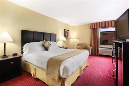фото отеля Ramada Inn La Vergne