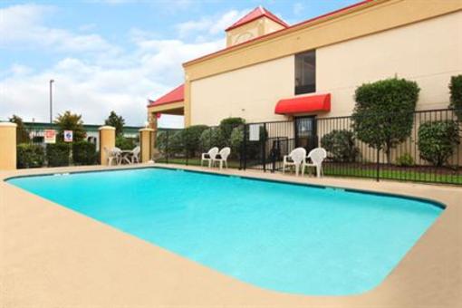 фото отеля Ramada Inn La Vergne