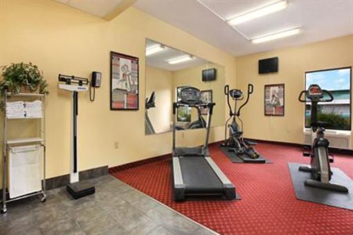 фото отеля Ramada Inn La Vergne