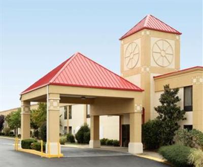 фото отеля Ramada Inn La Vergne