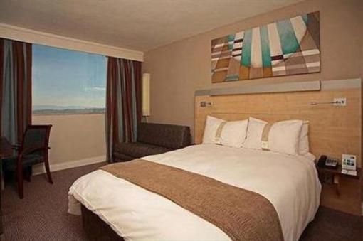 фото отеля Holiday Inn Express Pretoria Sunnypark