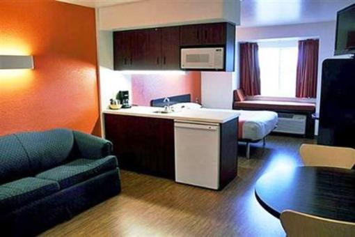 фото отеля Microtel Inn & Suites Huron