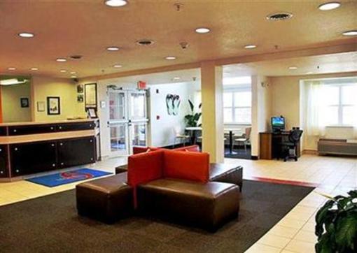 фото отеля Microtel Inn & Suites Huron