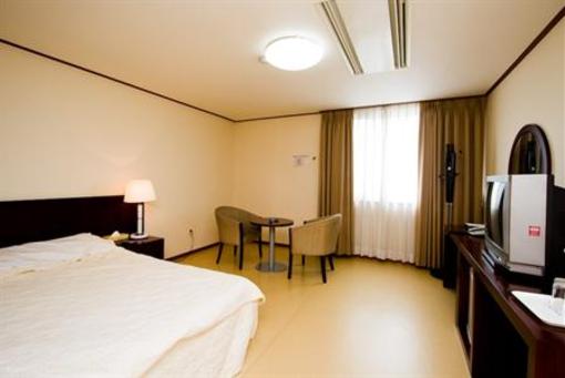 фото отеля Jeju White Beach Hotel
