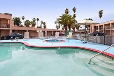 фото отеля Park Lawn Hotel Fresno