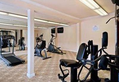 фото отеля Royal Coachman Inn & Suites