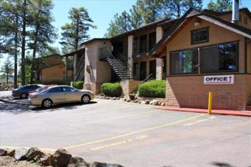 фото отеля Motel in the Pines