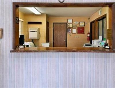 фото отеля Super 8 Warrensburg