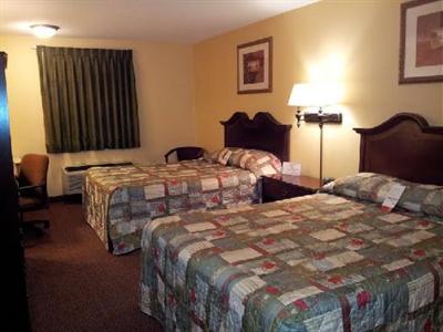 фото отеля Super 8 Warrensburg
