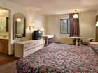 фото отеля Super 8 Warrensburg
