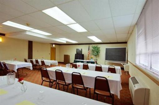 фото отеля Americas Best Value Inn - Cleveland Airport